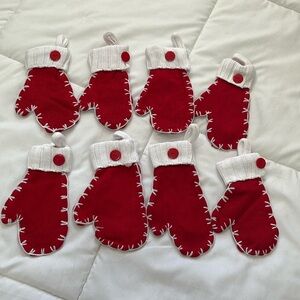 NEW 8 Christmas Red Mitten Gift Card Holder